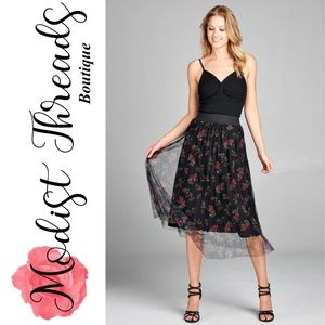 Pleated Floral Print Mesh Midi Skirt